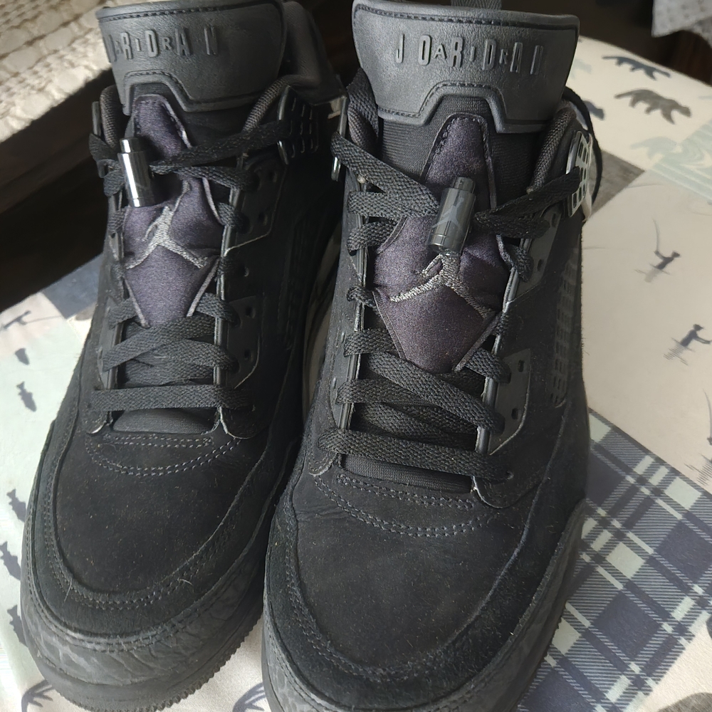 Jordan Men's Black Sneakers
